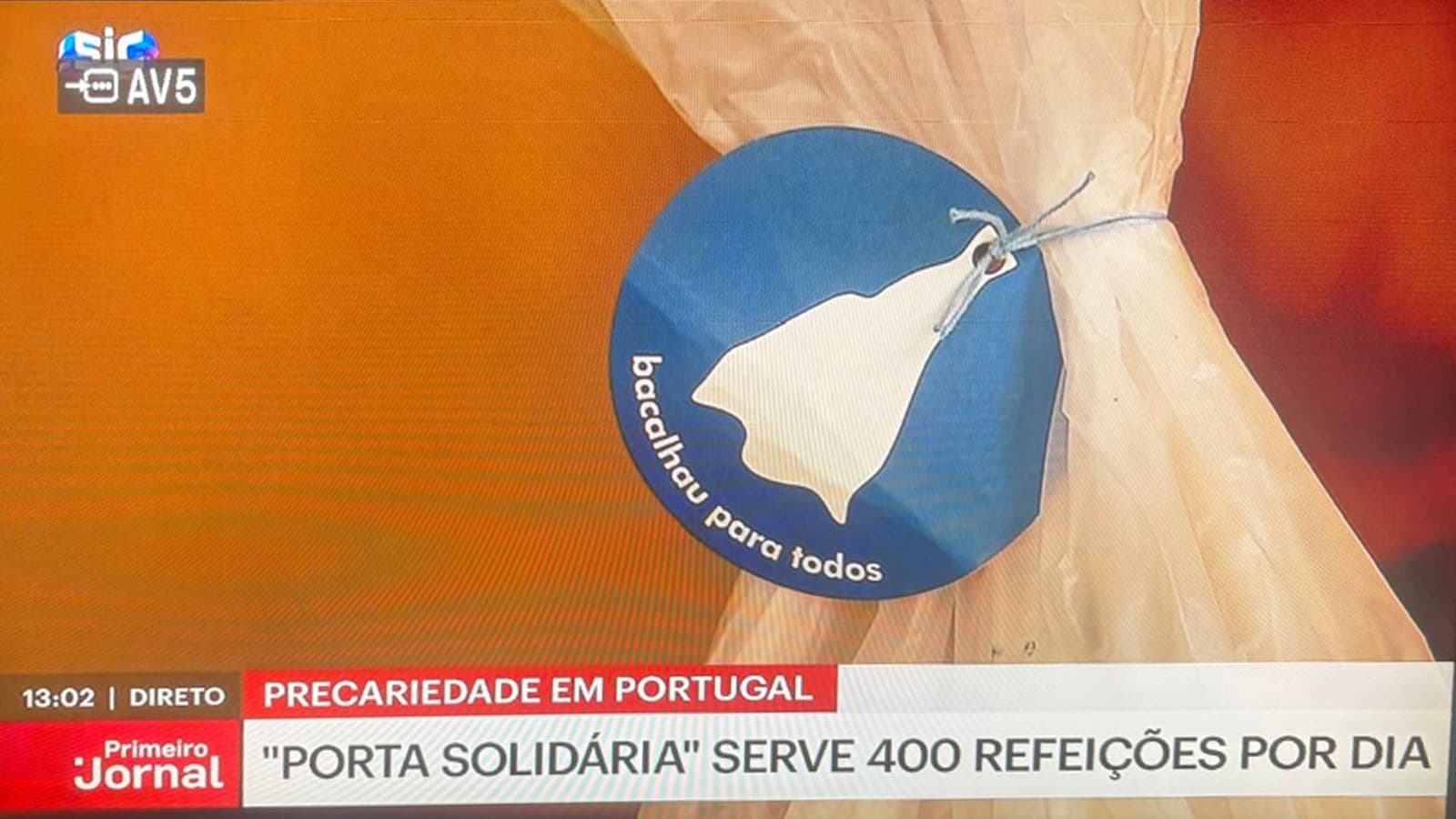Bacalhau Para Todos: Apoio alimentar e entrega de bacalhau a 13 famílias na Porta Solidária