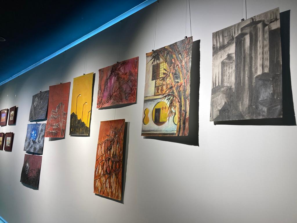 Foto Exposição de Pintura e Obras de Kinga Azeredo
